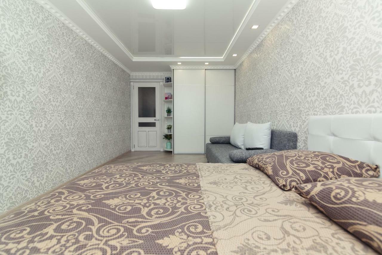 Luxury Apart-Hotel On Kondrateva Street Sumy Bagian luar foto