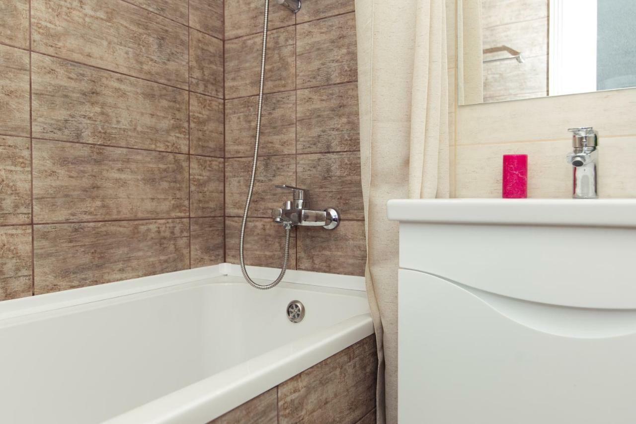 Luxury Apart-Hotel On Kondrateva Street Sumy Bagian luar foto