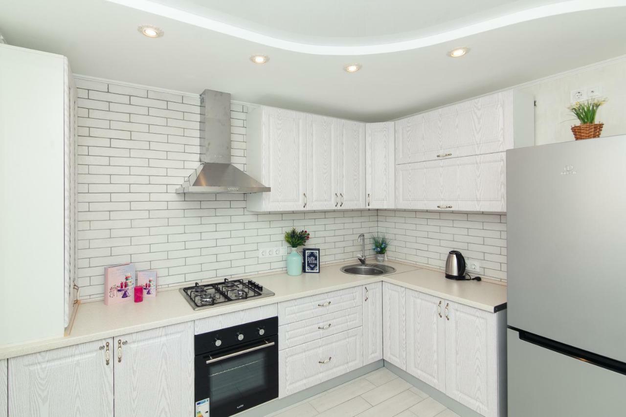 Luxury Apart-Hotel On Kondrateva Street Sumy Bagian luar foto