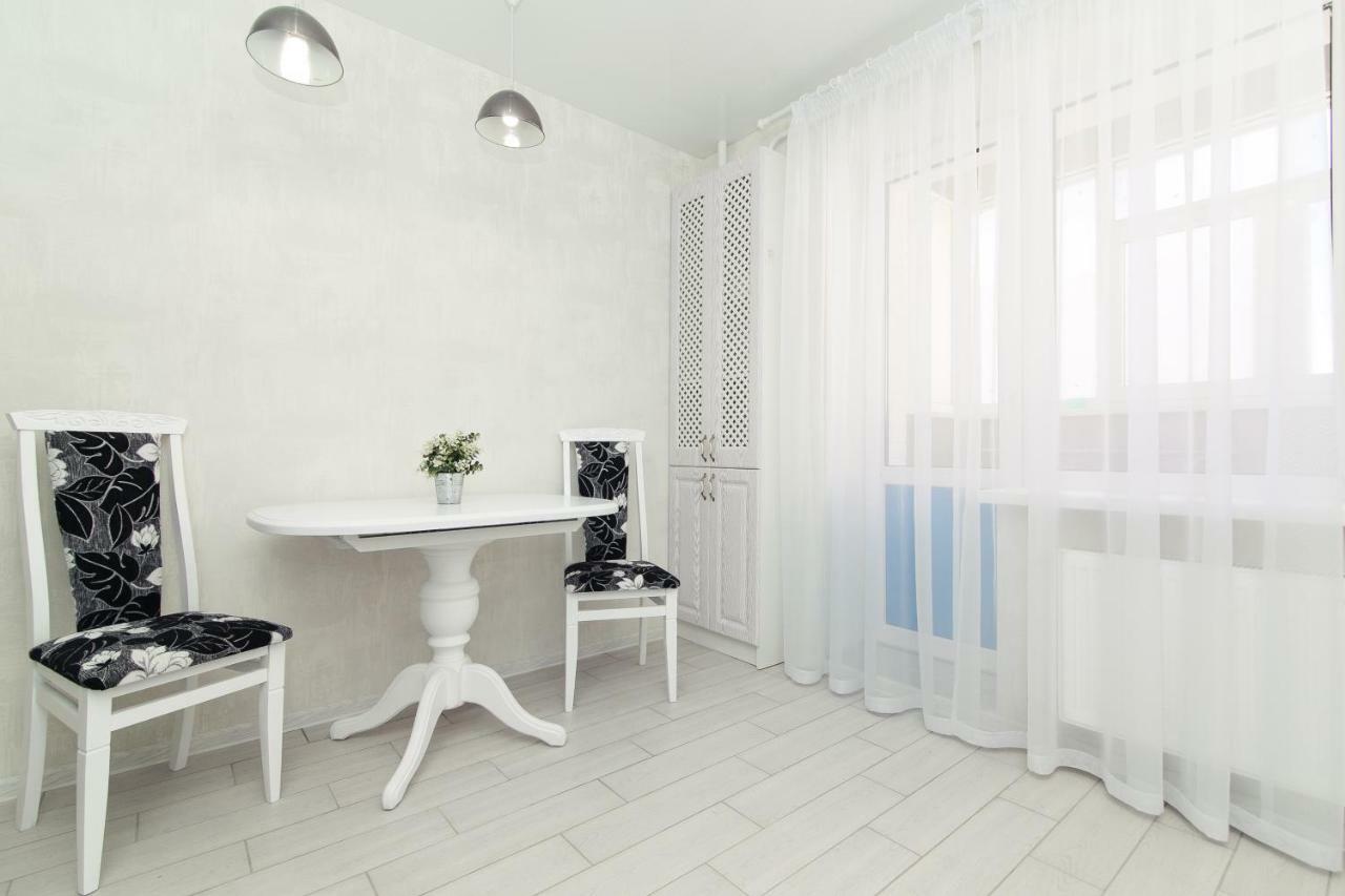 Luxury Apart-Hotel On Kondrateva Street Sumy Bagian luar foto